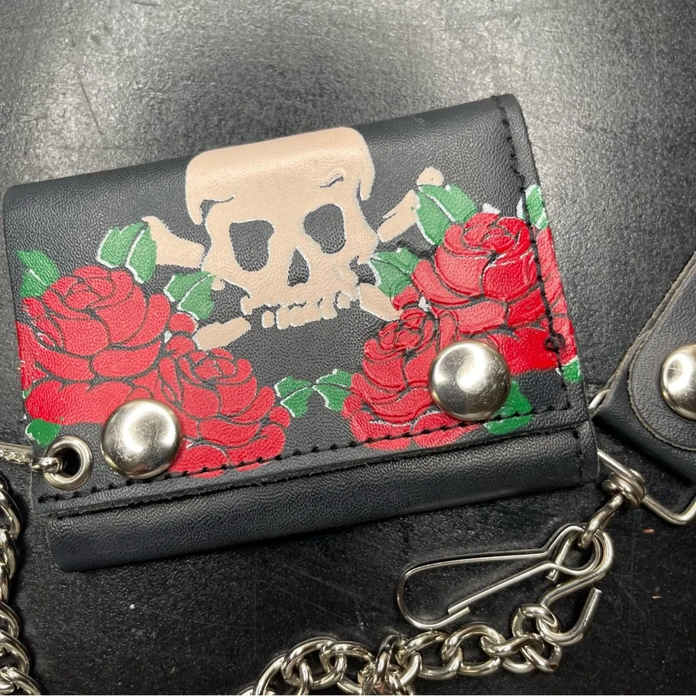 Mens Biker Leather Chain Wallet Tri-Fold - Motorcycle - Roses & Skull
